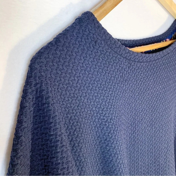 Deletta Cropped 3/4 Sleeve Navy Blue Knit Blouse - Picture 5 of 10